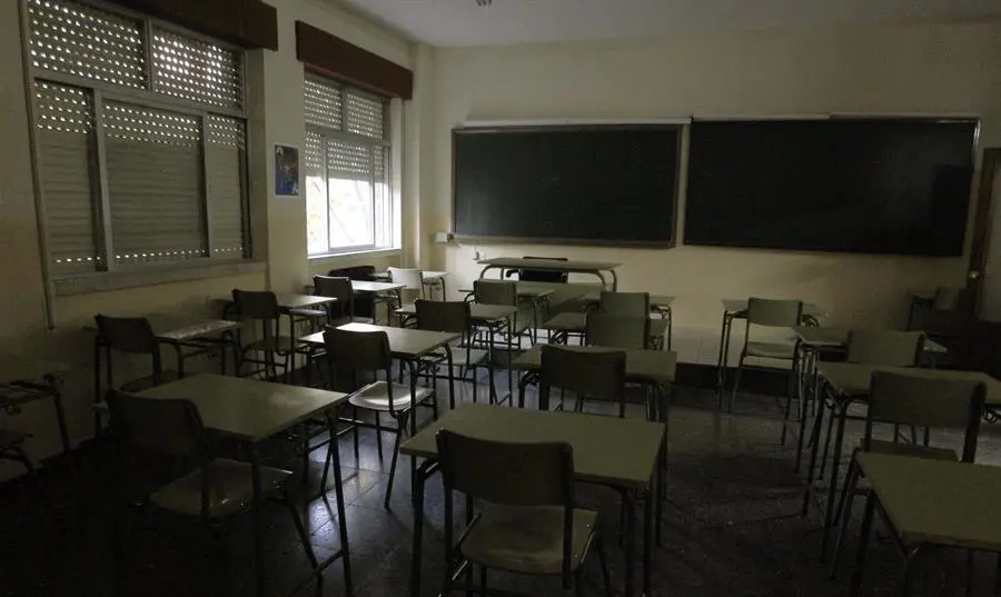 El aula vac&iacute;a de un instituto. EFE/Juanjo Guillen/Archivo