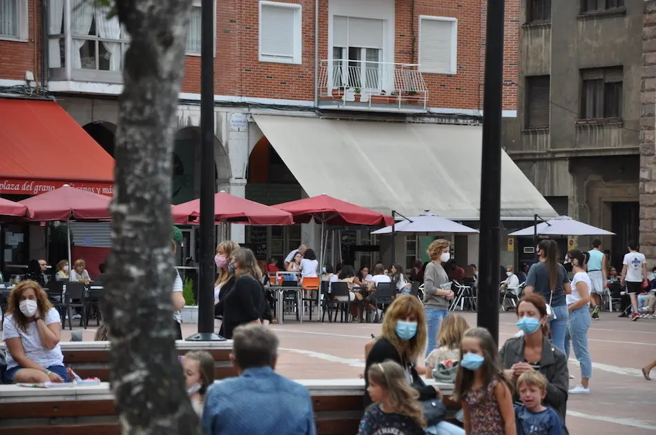 Vista de la plaza Baldomero Iglesias en Torrelavega. / S.D.
