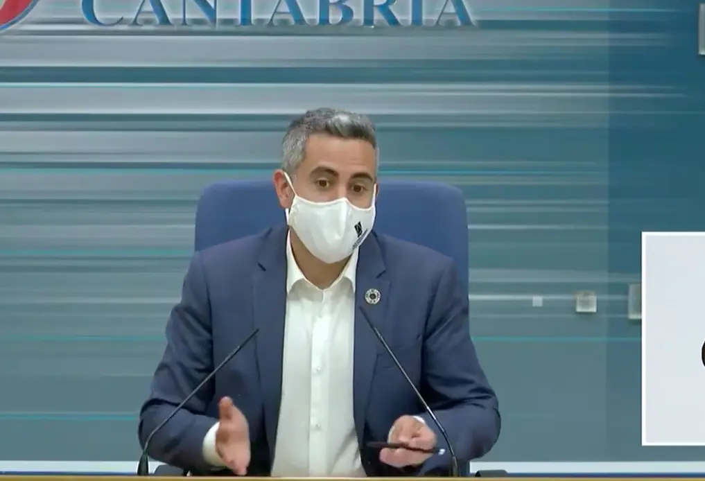 El vicepresidente, Pablo Zuloaga, en la rueda de prensa posterior al Consejo de Gobierno. / ALERTA