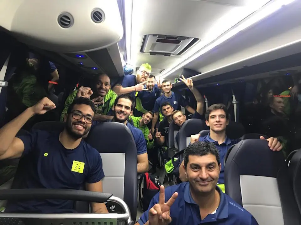 El equivo de voley de Cabez&oacute;n de la Sal. / ALERTA