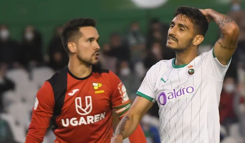 Pablo Andrade ya jug&oacute; unos minutos en el partido contra el Portugalete. / Hardy