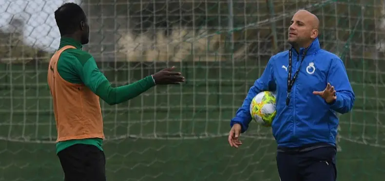 Javier Rozada, charlando con Nana durante un entrenamiento. / Hardy