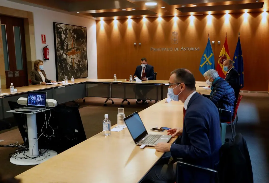 Reuni&oacute;n del Comit&eacute; de crisis.