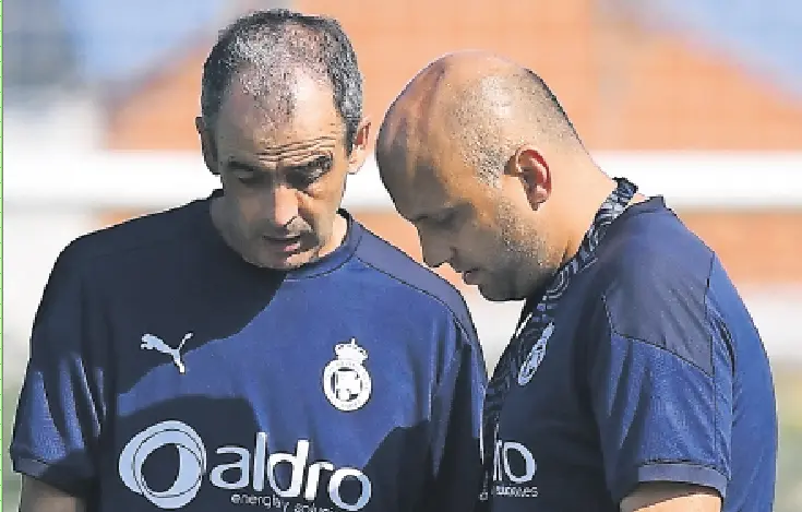 Rozada, Cueli y el resto del cuerpo t&eacute;cnico han tenido que programar una nueva pretemporada de tres semanas. / Hardy