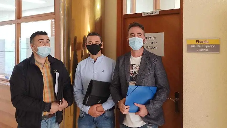 Representantes del PSOE de Campoo de Enmedio. / ALERTA