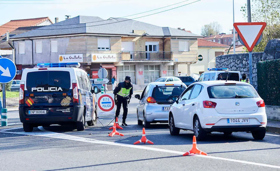 Control de hoy de la Polic&iacute;a Nacional en Corb&aacute;n, Santander. / HARDY