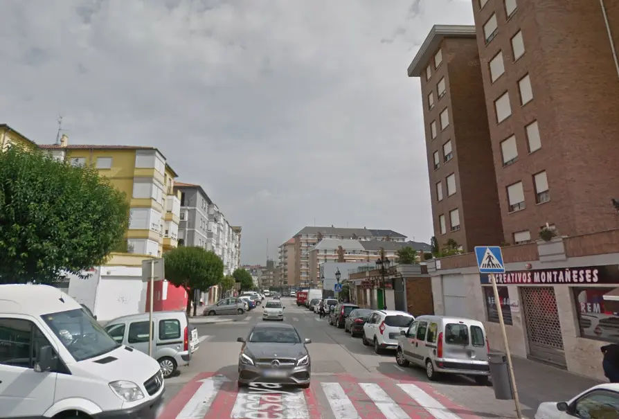 Vista de la Av. Besaya en el Barrio Covadonga de Torrelavega. / ALERTA