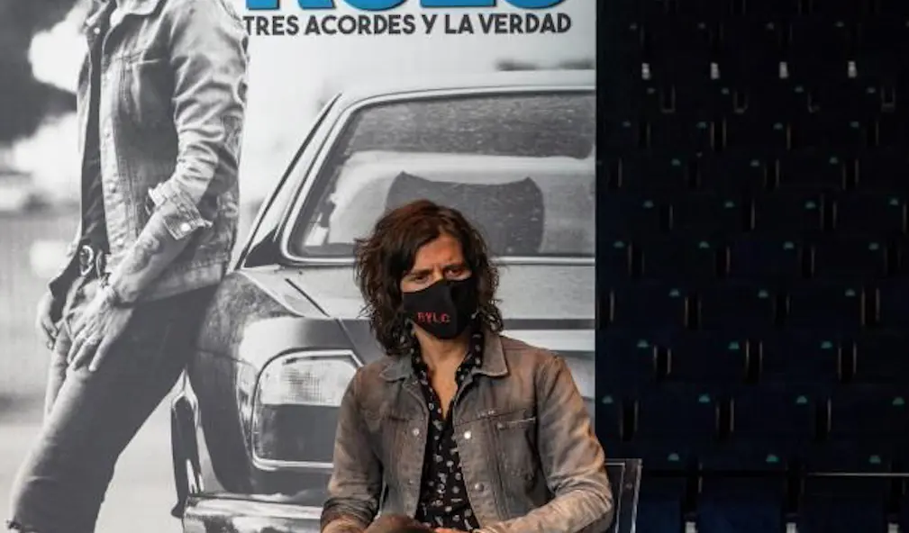 Rulo durante la presentaci&oacute;n de su libro 'Tres acordes y la verdad'. / ALERTA