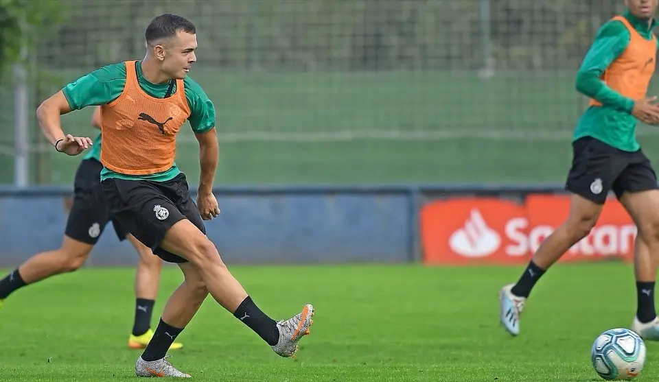 Sa&uacute;l Garc&iacute;a no pudo realizar la pretemporada con el Racing por lesi&oacute;n y por eso acab&oacute; cedido. / Hardy