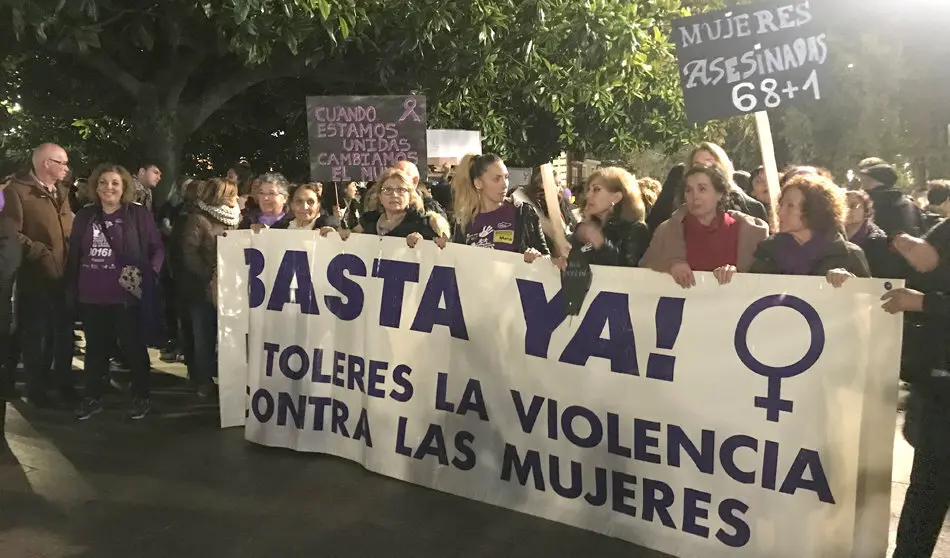Cientos de personas se manifiestan durante el D&iacute;a Internacional para la Eliminaci&oacute;n de la Violencia de G&eacute;nero. / ARCHIVO - ALERTA