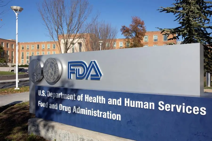 Para que el medicamento pueda suministrarse a la poblaci&oacute;n de riesgo primero la FDA deber&aacute; revisar los datos de respuesta de los voluntarios a la vacuna. EFE/Michael Reynolds