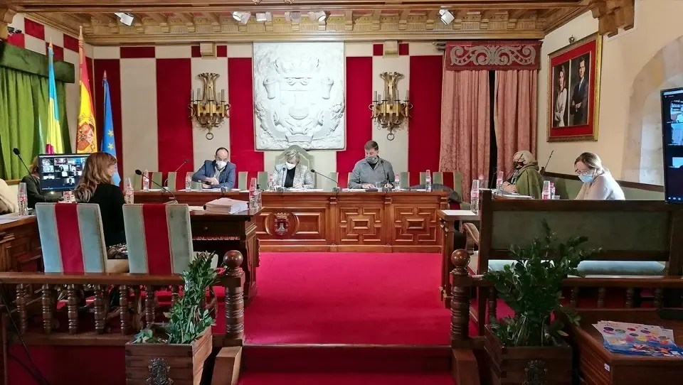 Pleno de Camargo de ayer. / alberto g. ib&aacute;&ntilde;ez