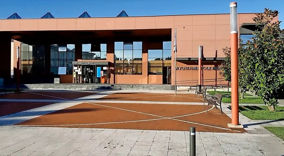 Vista del edificio del Ayuntamiento de Miengo. / ALERTA