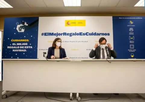 El ministro de Sanidad, Salvador Illa (d), acompa&ntilde;ado de la directora general de Salud P&uacute;blica, Pilar Aparicio (i), durante la presentaci&oacute;n de la campa&ntilde;a publicitaria del Ministerio de Sanidad para esta Navidad - EUROPA PRESS/R.Rubio.POOL - Europa Press