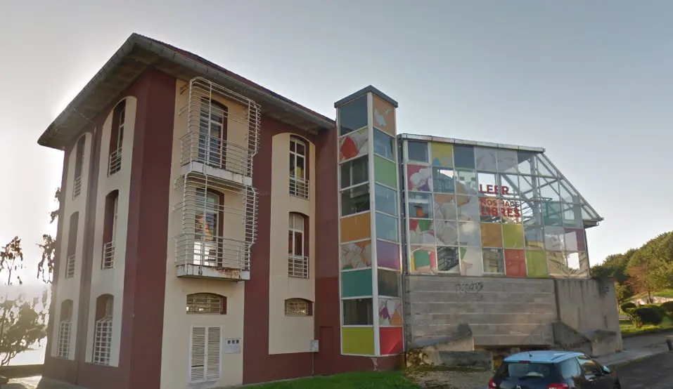 Vista de la biblioteca municipal de Astillero. / ALERTA