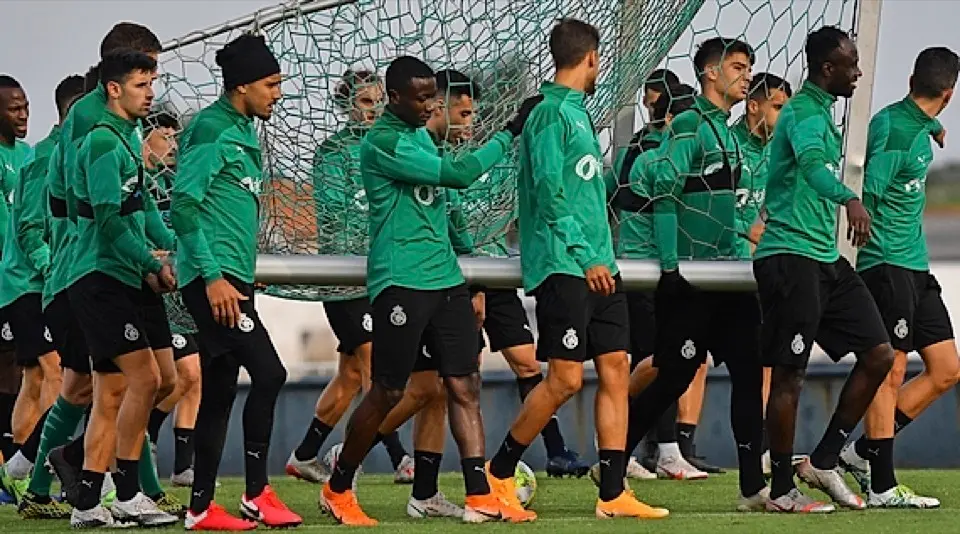 Los jugadores del Racing volver&aacute;n hoy a los entrenamientos. / Hardy