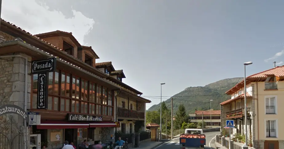 Vista de la calle Arturo Lopez en Arredondo, Cantabria. / ALERTA
