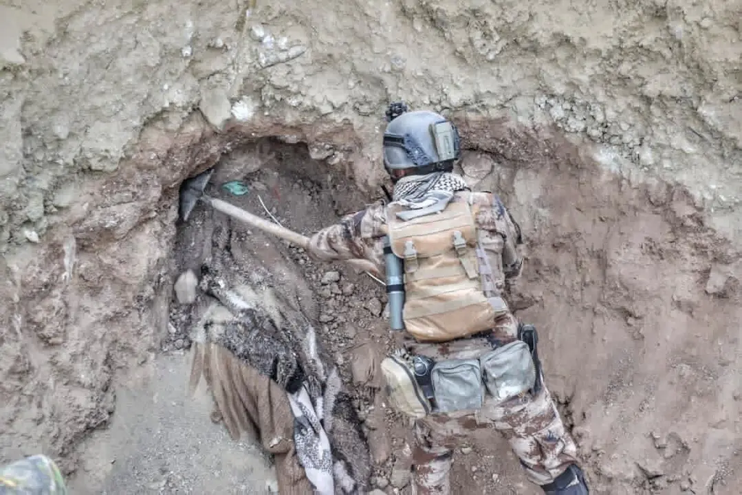 Un soldado de Irak durante una operaci&oacute;n contra el Estado Isl&aacute;mico cerca de Mosul. / E. PRESS