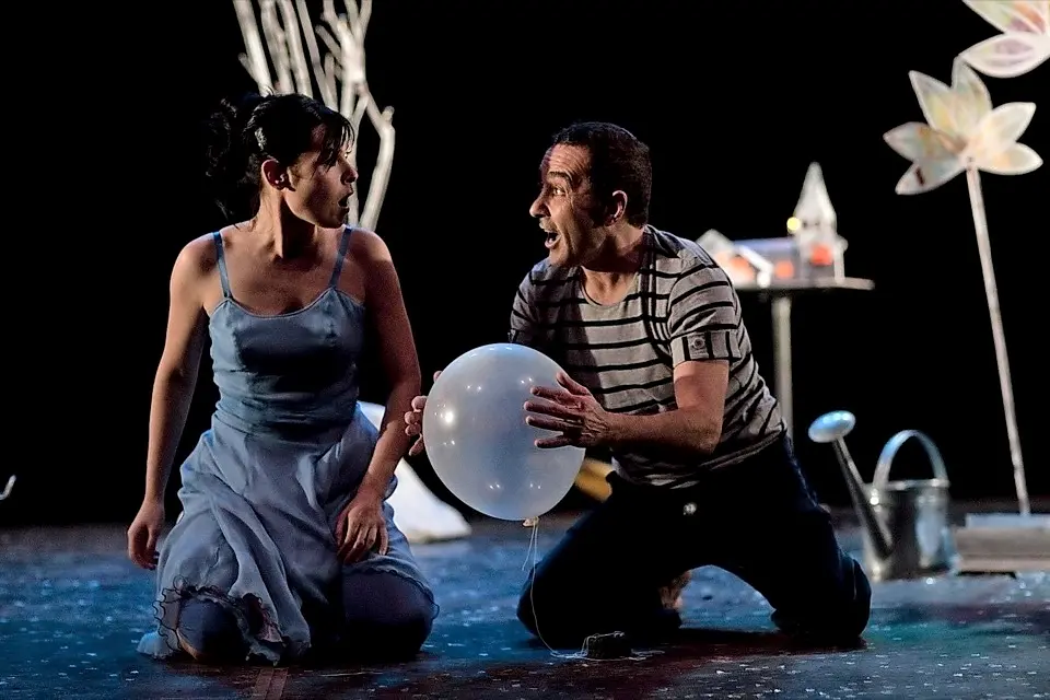 Escena de &lsquo;Grillos y Luci&eacute;rnagas de la Machina Teatro. / Machina Teatro