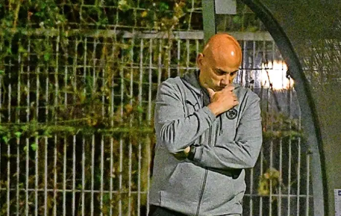 Javi Rozada, buscando soluciones desde el banquillo. / Hardy
