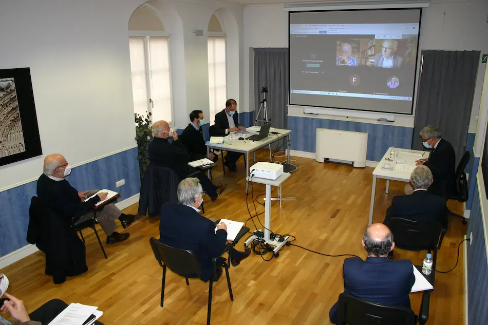 Reuni&oacute;n del patronato.