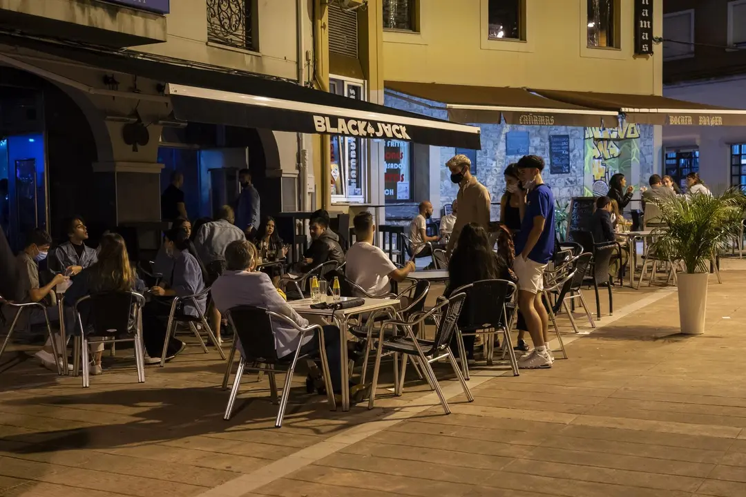 Imagen de un local de ocio nocturno en Cantabria. / E. PRESS