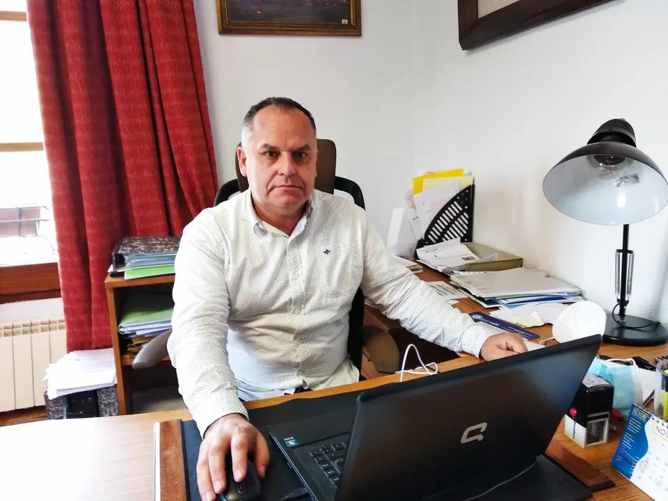 El alcalde de Cabez&oacute;n de la Sal, V&iacute;ctor Reinoso. / ALERTA