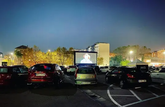 Autocine en el parking del estadio del Racing.