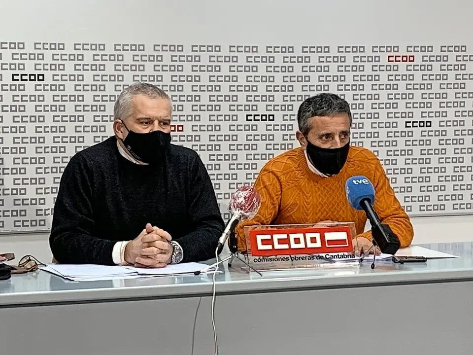Guillermo Villegas y Carmelo Renedo ayer en rueda de prensa. / ALERTA