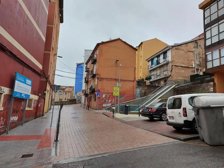 Vista de la finalizaci&oacute;n de las obras de la calle Antonio Cabez&oacute;n. / ALERTA