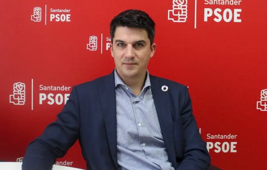 El portavoz del PSOE en el Ayuntamiento de Santander, Daniel Fern&aacute;ndez. / ALERTA
