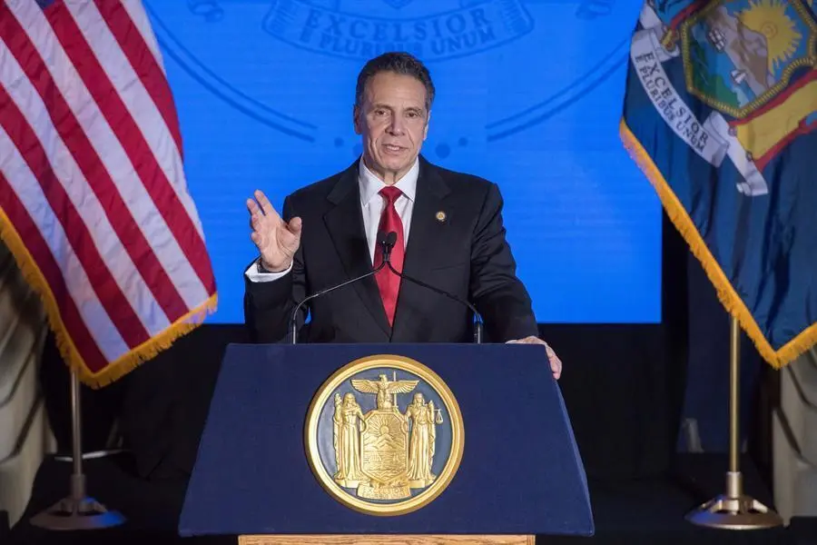 El gobernador Andrew Cuomo mientras habla durante su discurso anual sobre el "estado del estado" hoy en el Capitolio del estado en Albany, Nueva York (EE.UU.). EFE/Darren McGee/Gobernaci&oacute;n de Nueva York