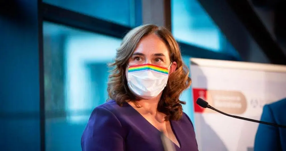 Ada Colau, alcaldesa de Barcelona, en una comparecencia p&uacute;blica anterior / EP