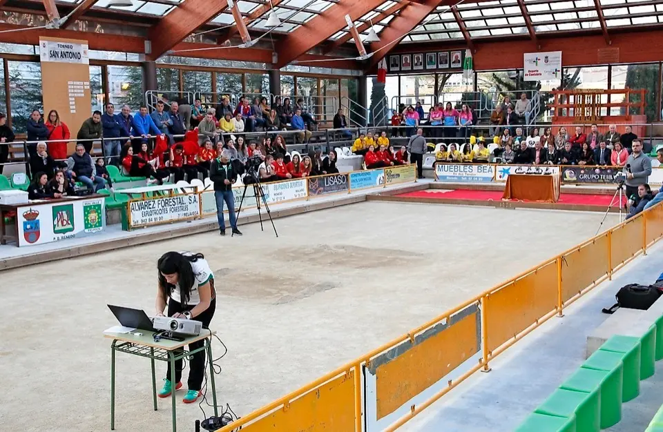La primera competici&oacute;n de 2021 se celebrar&aacute; en la bolera municipal de Renedo.