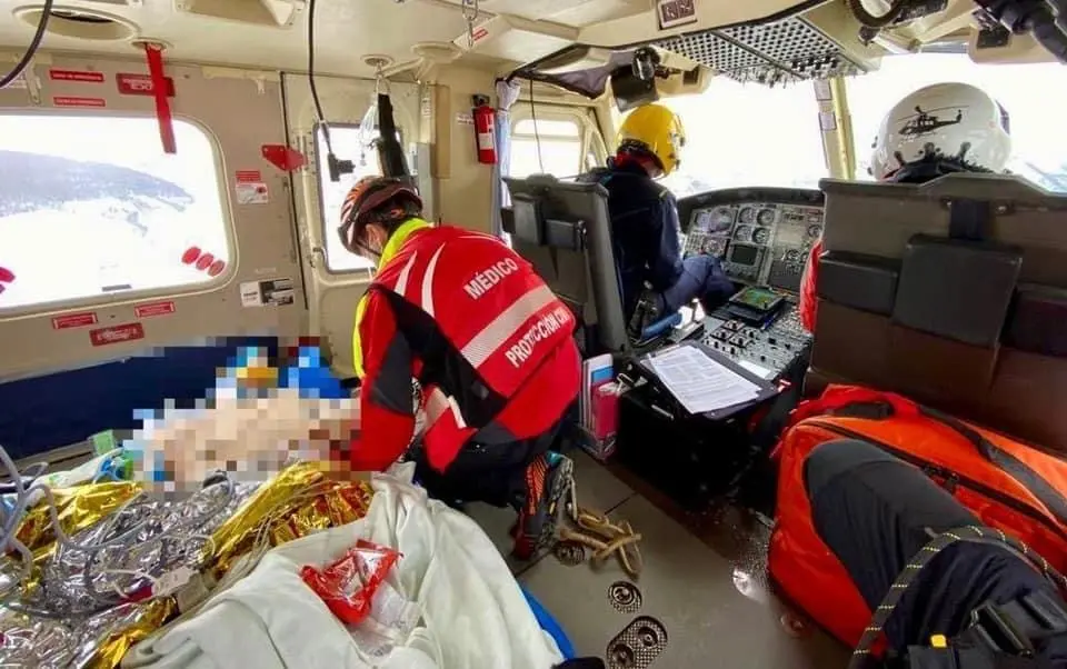 Traslado del herido en helic&oacute;ptero - ALERTA