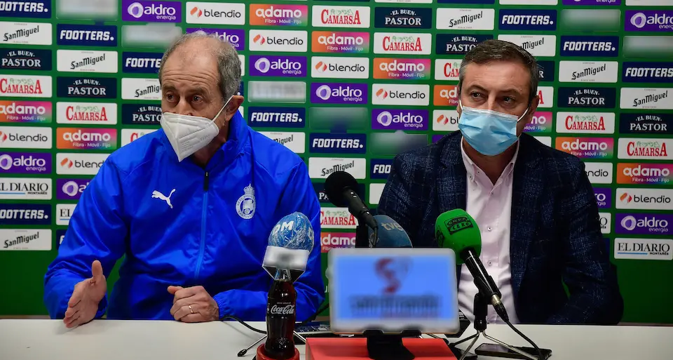 Rueda de prensa en el Sardinero.