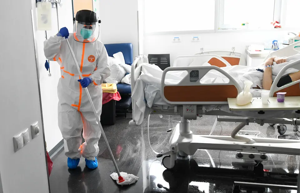 160420 santanderCoronavirus en el hospital Valdecilla de santanderFoto nacho cubero