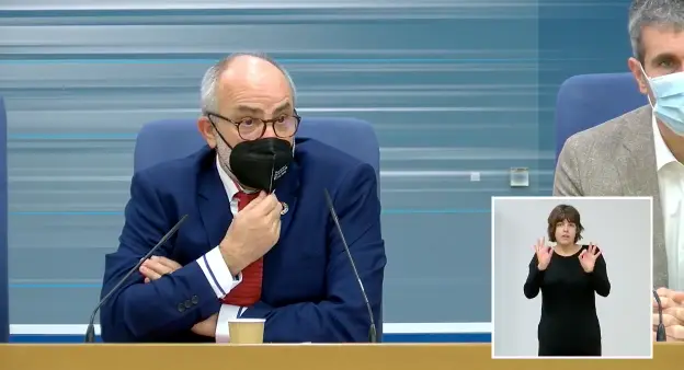 El consejero de Sanidad, Miguel Rodr&iacute;guez durante la rueda de prensa.