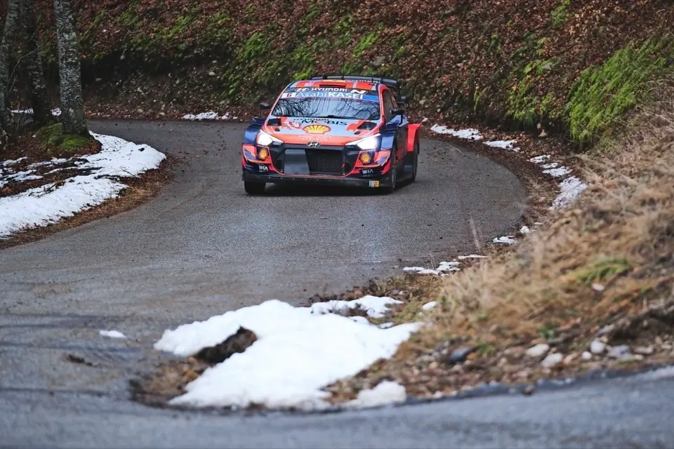 El piloto c&aacute;ntabro Dani Sordo en un tramo del Rally de Montecarlo. / Alerta