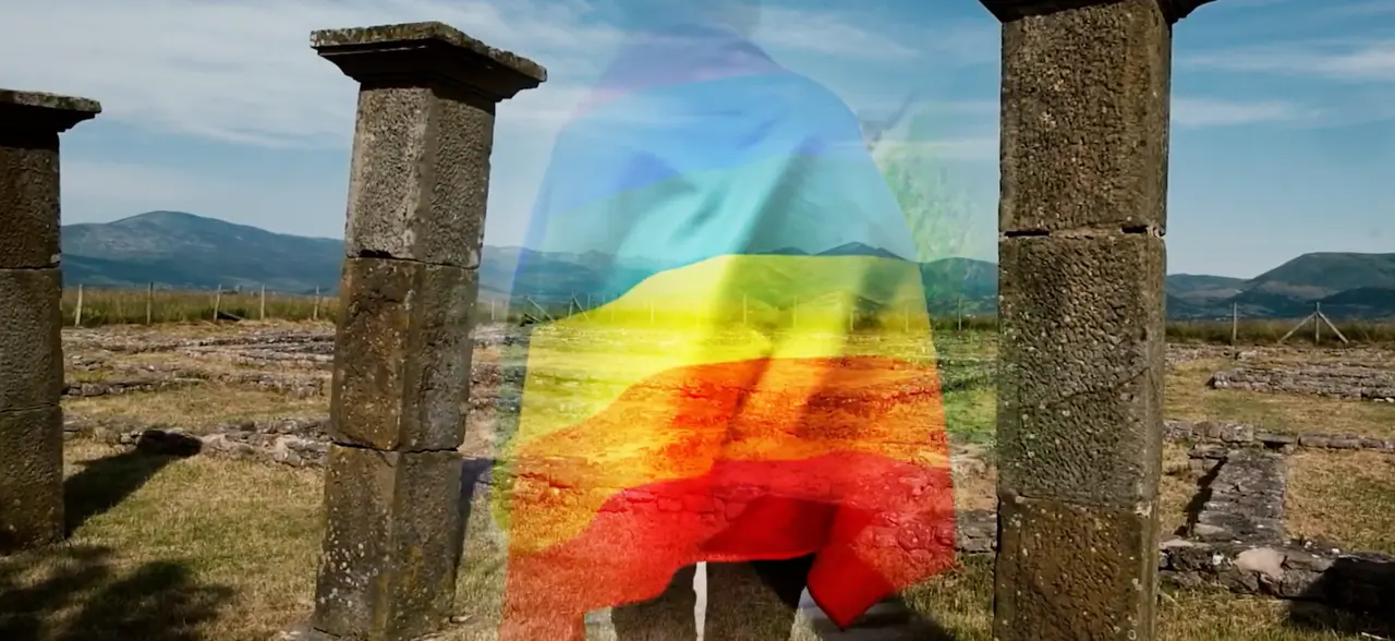 Fotograma del documental del cineasta c&aacute;ntabro Richard Zubelzu 'Desmontando Armarios'.