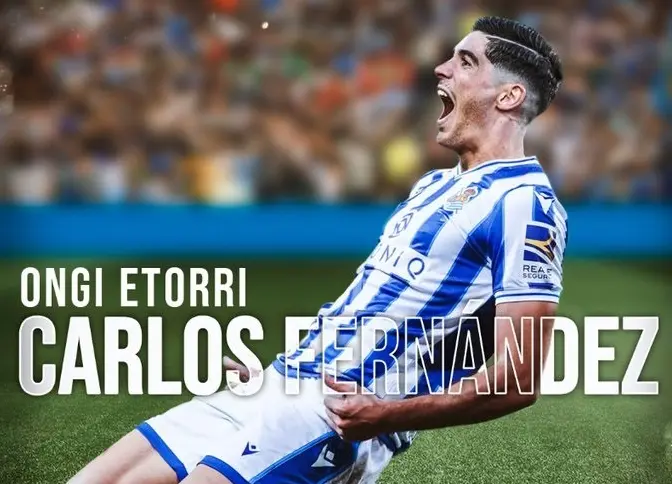 El delantero espa&ntilde;ol Carlos Fern&aacute;ndez jugar&aacute; en la Real Sociedad las pr&oacute;ximas cinco temporadas y media. / E. PRESS
