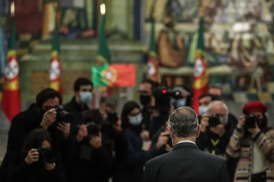 El candidato presidencial, Marcelo Rebelo de Sousa, pronuncia su discurso de victoria tras ser reelegido como presidente de Portugal, en Lisboa, Portugal, el 24 de enero de 2021.EFE/EPA/MARIO CRUZ