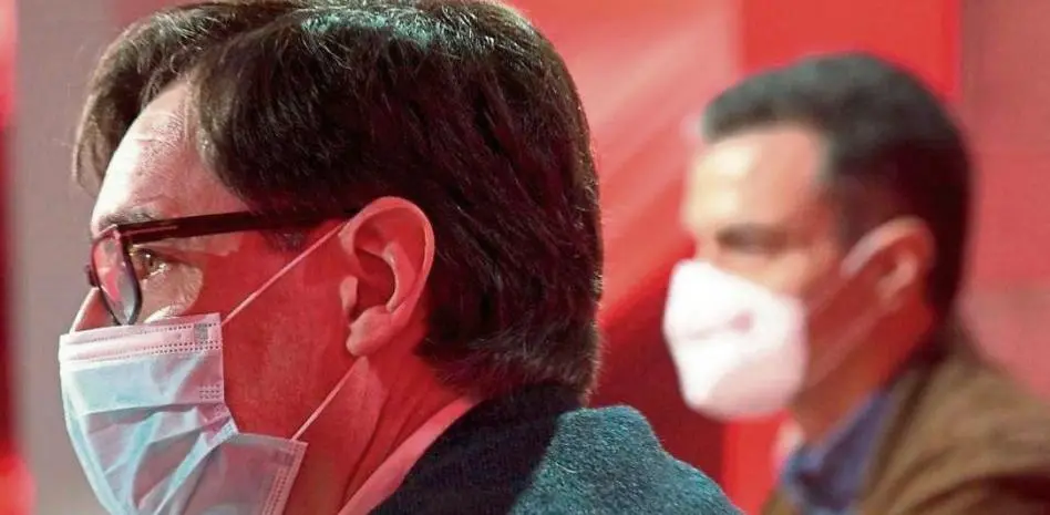 Salvador Illa y Pedro S&aacute;nchez, ayer en el comit&eacute; federal del PSOE celebrado en Barcelona I&ntilde;aki Pardo Torregrosa / EFE
