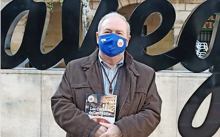Pedro Arce, autor del libro sobre los cocidos en Cantabria. / SAJA