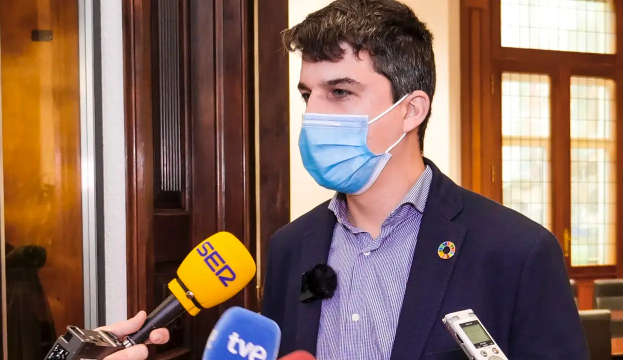 El portavoz socialista, Daniel Fern&aacute;ndez. / ALERTA