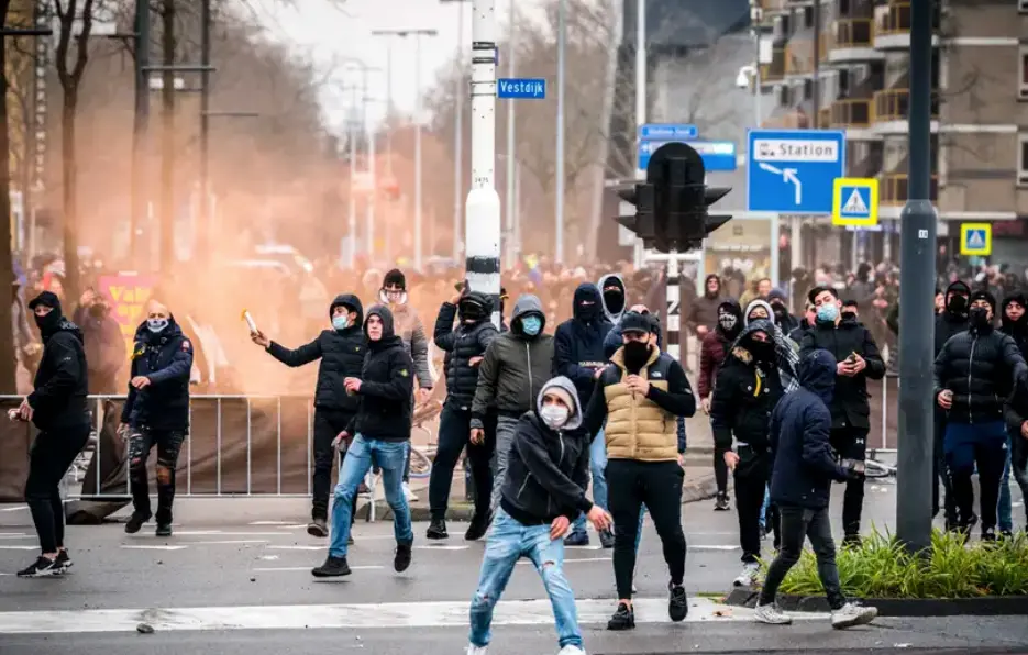 isturbios en Eindhoven, ayerDPA V&Iacute;A EUROPA PRESS DPA V&Iacute;A EUROPA PRESS