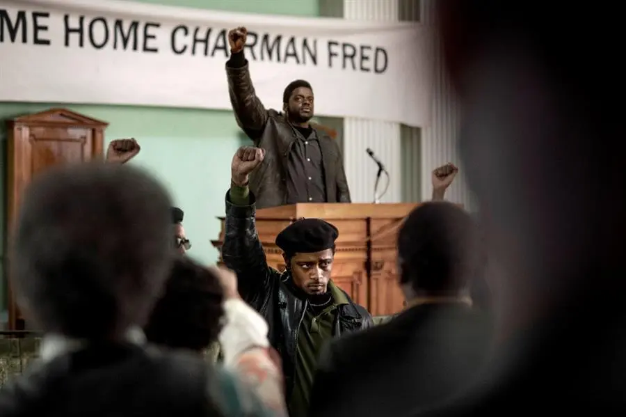 Fotograma cedido por Warner Bros. donde aparecen Daniel Kaluuya (arriba) como Fred Hampton. EFE/ Glen Wilson Warner Bros