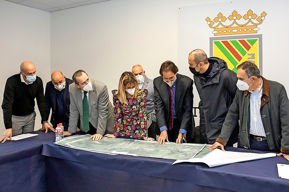 Un momento de la reuni&oacute;n. / ALERTA