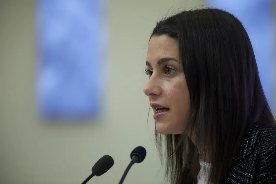 La presidenta de Ciudadanos, In&eacute;s Arrimadas, durante una rueda de prensa en la sede del partido en Madrid.