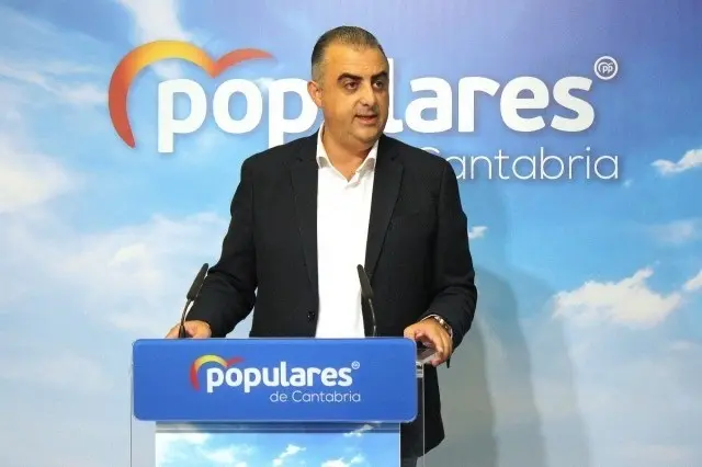 Roberto Media diputado del PP c&aacute;ntabro